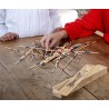 Mikado dans une boîte en bois