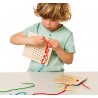 Jeu de laçage (Look and lace)